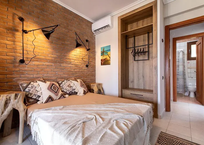 Porto Thea Alexandra Shared Pool Villa, Афитос