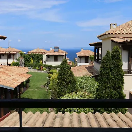 Porto Thea Alexandra Shared Pool Villa, Tatil Evi *